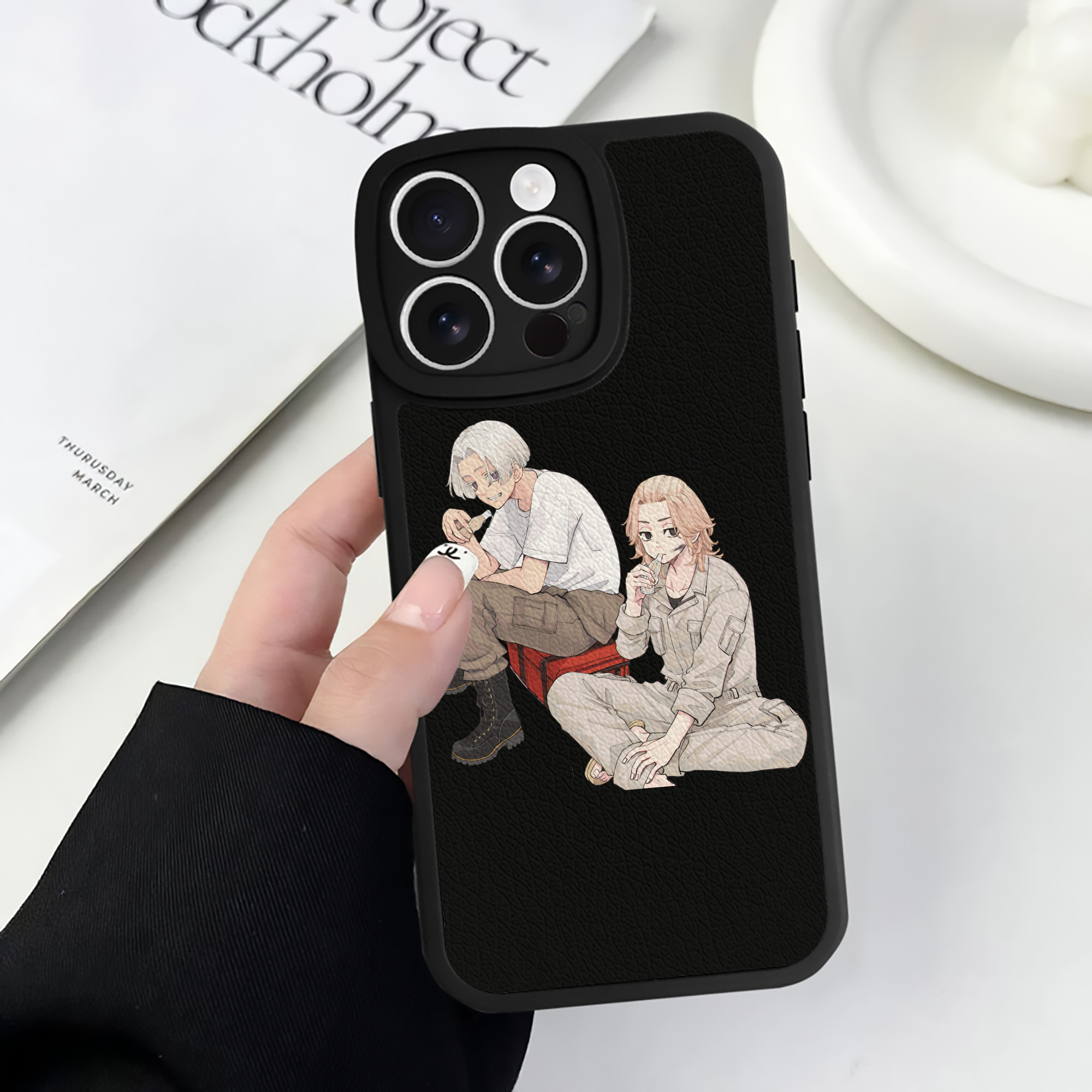 （画像用） 東京リベンジャーズ Tokyo Revengers 【iPhone 16シリーズ対応】シリコンスマホケース（レザー調） 材質：シリコン